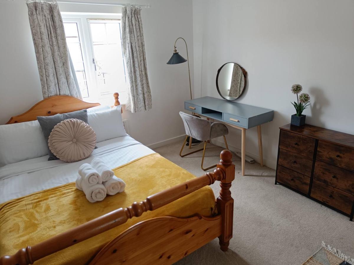 3 Bedroom Townhouse Near Bicester Village Exterior photo